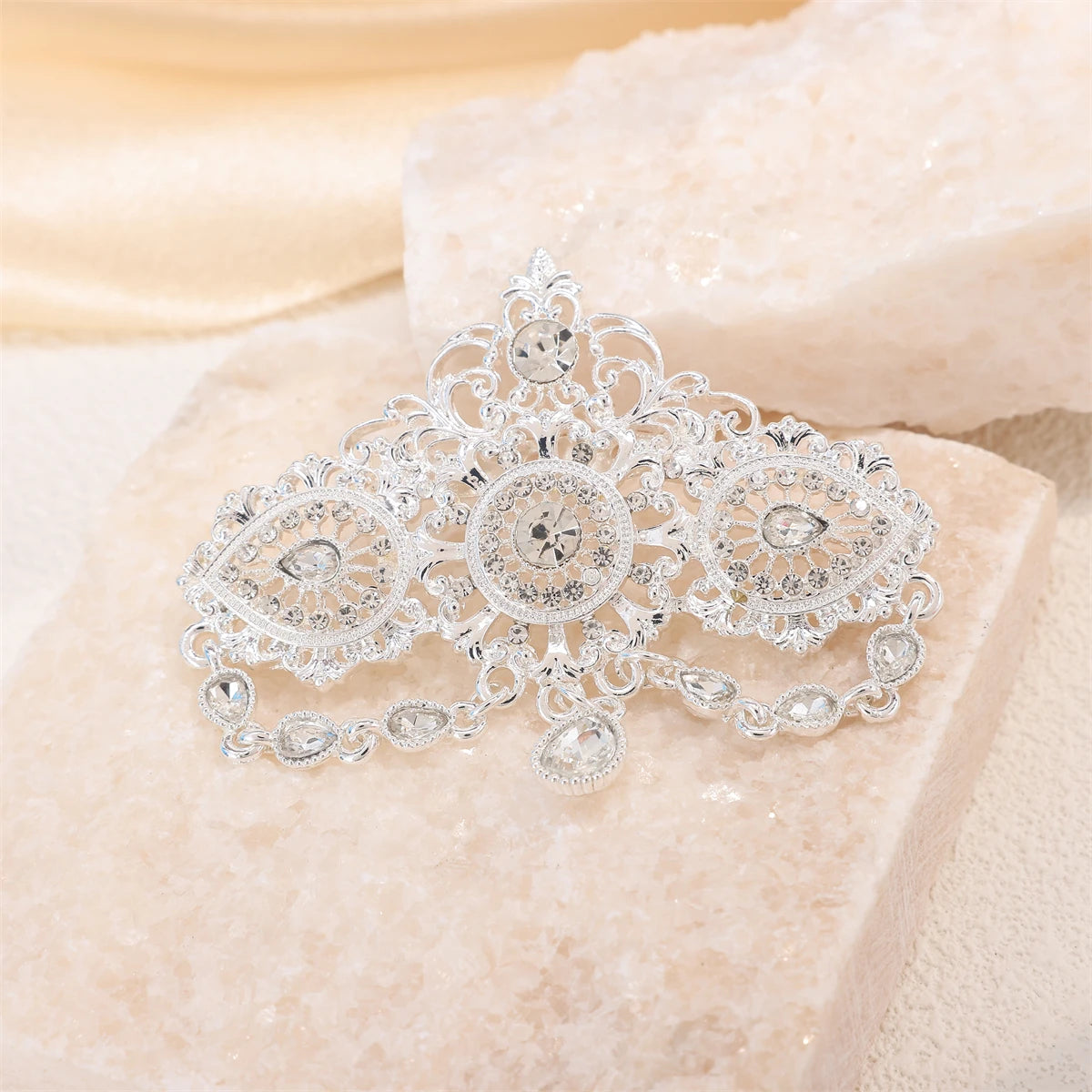 Beautiful Moroccan Brooch for Special Occasions - Majestic Morocco