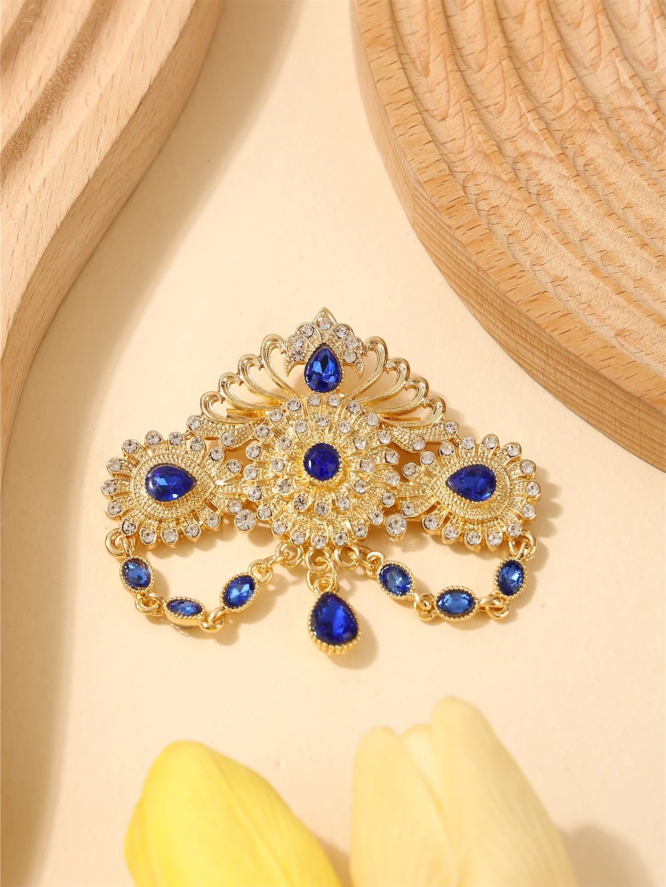 Beautiful Moroccan Brooch for Special Occasions - Majestic Morocco