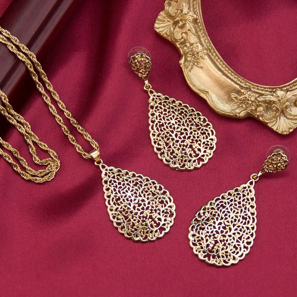 Hollow Teardrop Earrings & Pendant Necklace – Perfect for Moroccan Special Occasions - Majestic Morocco