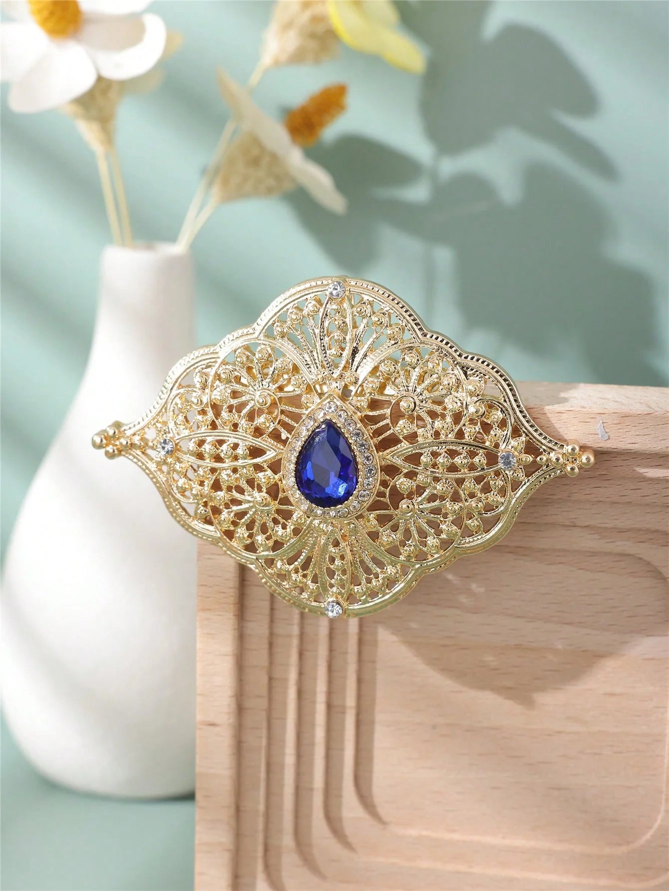 Beautiful Moroccan Brooch for Special Occasions - Majestic Morocco